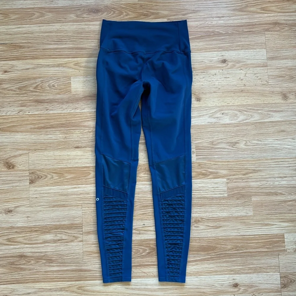 Alo Moto Leggings - size S